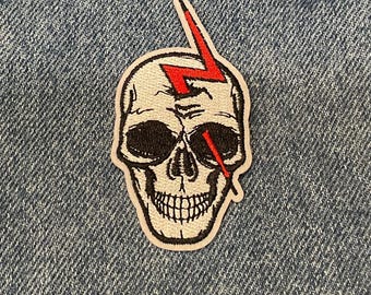 Skull with Lightening Bolt iron or sew on patch