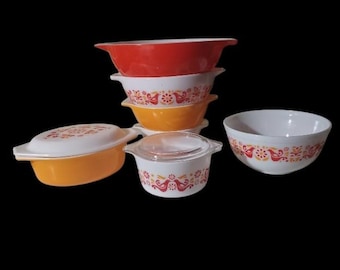 HUGE LOT PYREX 9 pieces friendship print Cinderella bowls nesting casseroles nice condition free shipping prepaid tariff