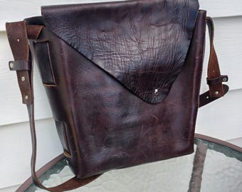sac en cuir vintage/sac unisexe excellent état/ sac à main à bandoulière/ajustable/livraison gratuite tarif prépayé