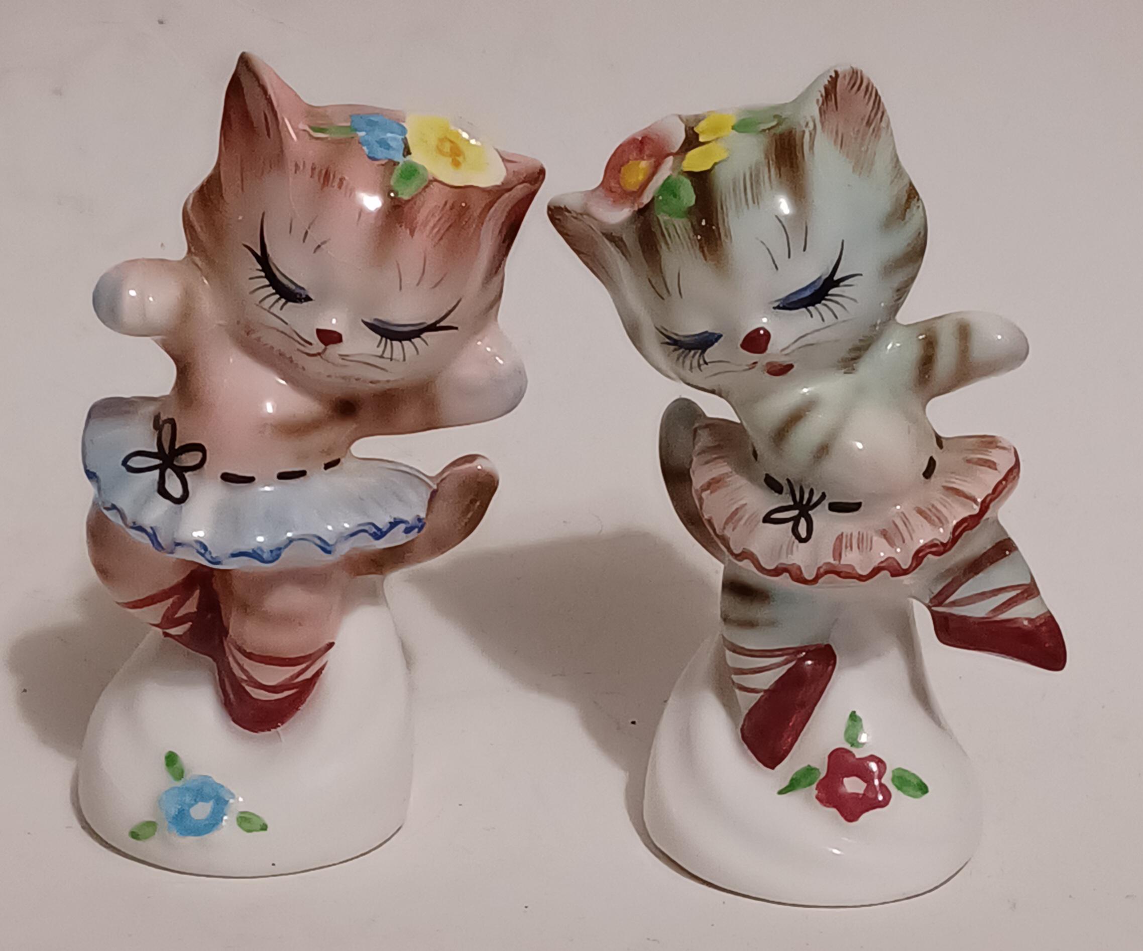 vintage ❀* パンのかたちの salt ＆ pepper