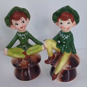 Vintage pixie elf on mushroom/green pixie elf/kitschy/1960s/enesco pixie/l/free shipping