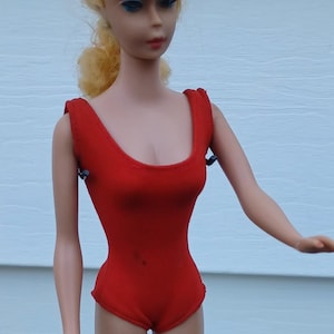 RARE VINTAGE  original midge barbie teen fashion doll blue eyeliner long blond hair 1962 collectable japan red swimsuit barbie free shipping