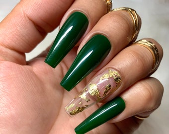 Emerald Green and Gold Press on Nails | Holiday Christmas Nails Winter Nails