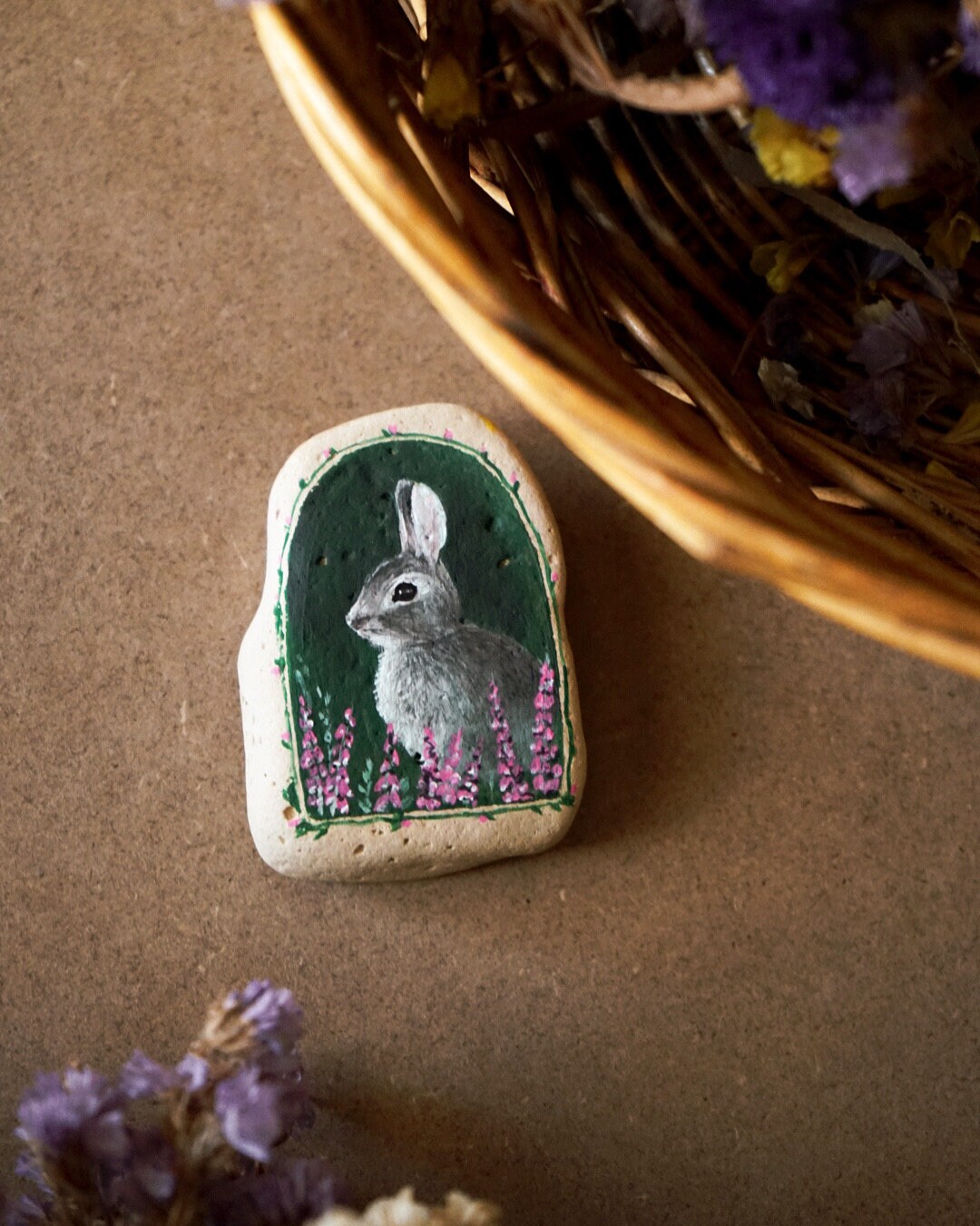 Hand Painted Bunny Art Stone: Acrylic Rabbit Painting - Etsy