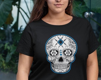 Camisa del Día de los Muertos para mujer, Camisa de calavera de azúcar, Calavera azul claro Día de los Muertos de Casita De Los Muertos