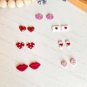 Aretes de arcilla polimérica para el día de San Valentín, pequeños, románticos, bonitos, festivos, con forma de concha, con forma de carta de amor, con forma de corazón, para café para llevar y de titanio sin níquel