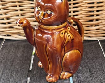 Vintage Asian Lucky Cat Ceramic Teapot; Decorative teapot