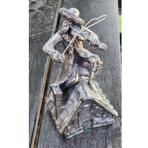 Vintage Fiddler On The Roof Mini Figurine