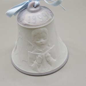 Lladro Annual Christmas Bell 1999