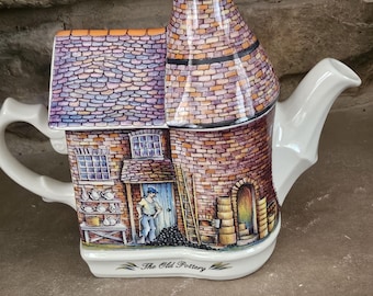 Vintage Sadler House Teapot 'THE OLD POTTERY'. Made in England ; Decorative Teapot