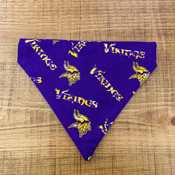 Dog Bandana, Over the Collar Bandana, Dog Neckwear, Fall Dog Bandana, Football Bandana, Vikings Bandana, Purple Dog Scarf, Minnesota