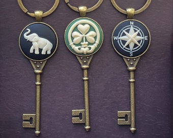 Elephant Claddagh Compass Key Ring: Celtic Keychain