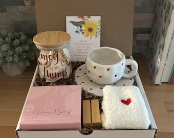 Inspirational Gift Box – Cozy Mug, Socks & Affirmation Cards