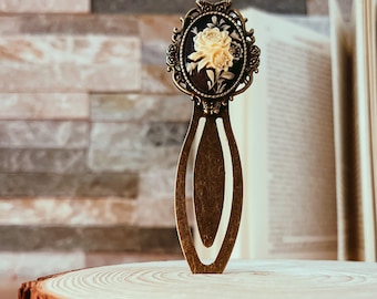 Rose Cameo Bookmark: Vintage Style Gift for Book Lovers