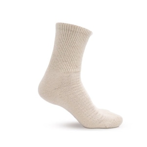 Könnte beinhalten: Ein Paar beigefarbene Socken aus weicher Baumwolle.
