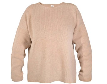 Loose fit sweater made of 100% pure, undyed camel wool from Mongolia, beige