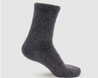 Chaussettes épaisses et chaudes en laine de Mongolie - gris pierre, gris. 100% laine éco-responsable, les chaussettes les plus chaudes pour l'hiver !