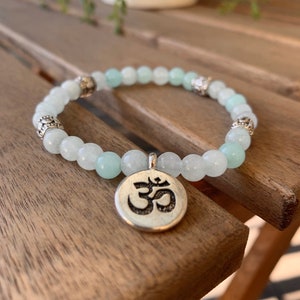 Pulsera de aguamarina Garganta Chakra de energía curativa Cristales de energía natural de aguamarina Talón de piedra preciosa Estiramiento Pulsera hecha a mano en AUS