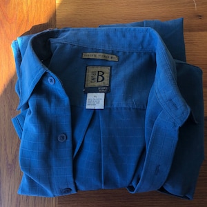 Blue Long-Sleeve Collared Vintage Men’s Button Up Dress Shirt