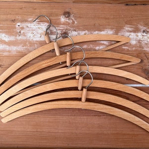 6x Vintage Coat Hanger | Pine Wood Clothes Hangers | Mid Century Modern | Bohemian Eclectic Decor
