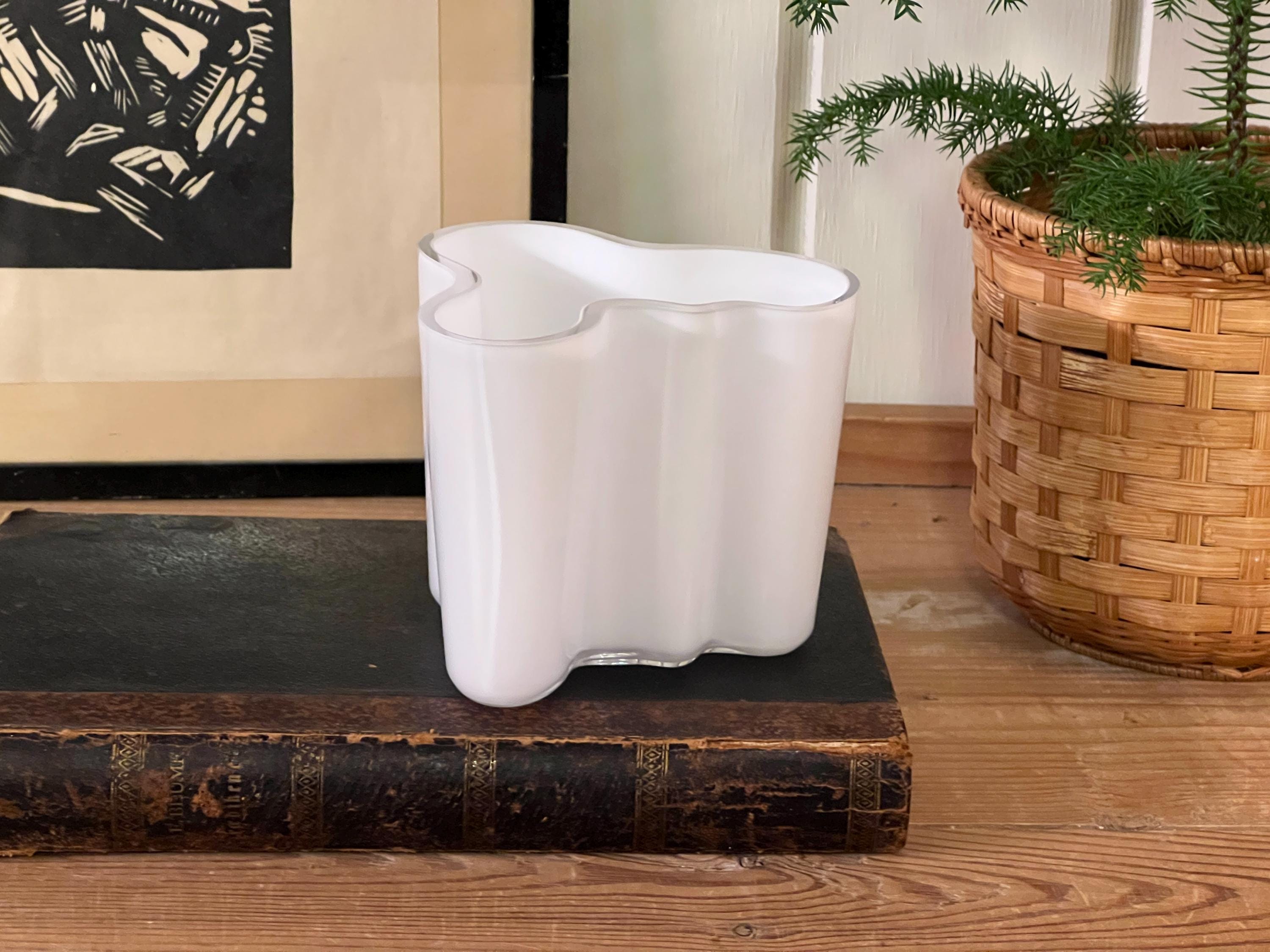 Alvar Aalto for Iittala | Small Savoy Vase | Organic Glass Bowl