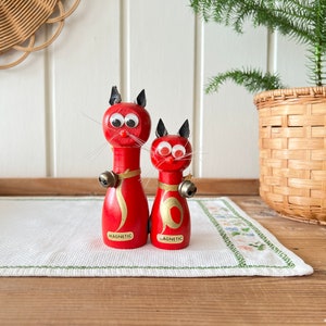 Lovely Pair of Salt Pepper Shakers | Wooden Magnetic Cats with Funny Details | Vintage Shakers