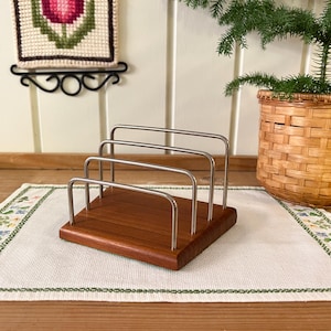 Portacartas danés vintage moderno / Organizador de escritorio de madera / Moderno de mediados de siglo, década de 1960