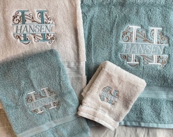 THICK Embroidered Bath Towel, Custom Towel, Personalized Towel, Monogram  Towel, Christmas, Wedding, Grad Gift, Housewarming, Anniversary