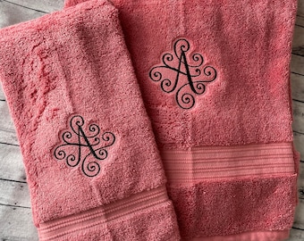 THICK Embroidered Bath Towel, Custom Towel, Personalized Towel, Monogram  Towel, Christmas, Wedding, Grad Gift, Housewarming, Anniversary
