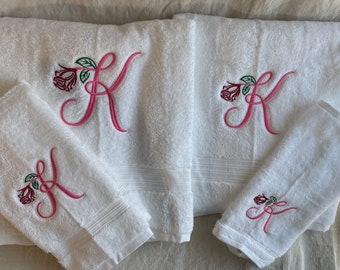 THICK Embroidered Bath Towel, Custom Towel, Personalized Towel, Monogram  Towel, Christmas, Wedding, Grad Gift, Housewarming, Anniversary