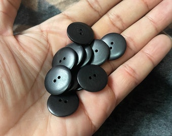 4pcs Smooth Black 2-Hole horn 13/16 buttons, black buttons, dress buttons, jacket buttons, stylish buttons, elegant buttons