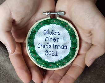 Adorno navideño personalizado para la primera Navidad del bebé, patrón de punto de cruz (descarga digital)