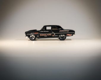 Hot Wheels Ford Thunderbolt - 2001 First Editions (robert Ford