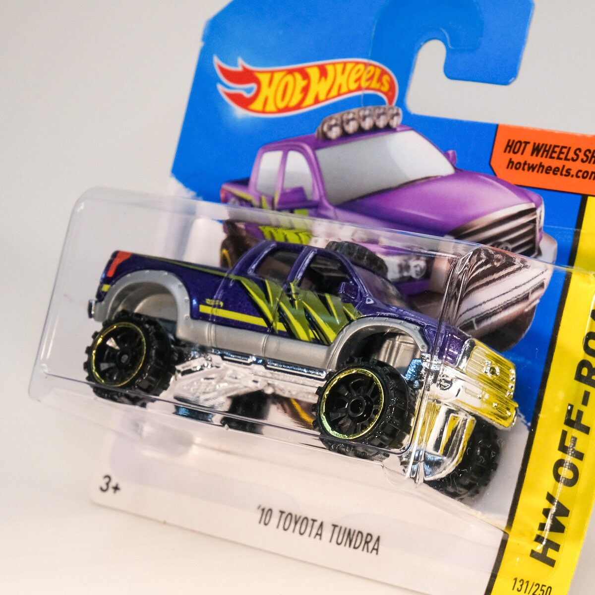 Hot Wheels Toyota Tundra SUPER CUSTOM Con REAL RIDERS – Edizione Limitata 2020, Colore Nero Notte, Scala 1:64