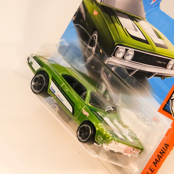 ホットウィール ダッジ チャージャー 500 '69 - マニア・ムスクローサ
