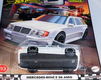 ホットウィール プレミアム メルセデス・ベンツ E 36 AMG – ブール
