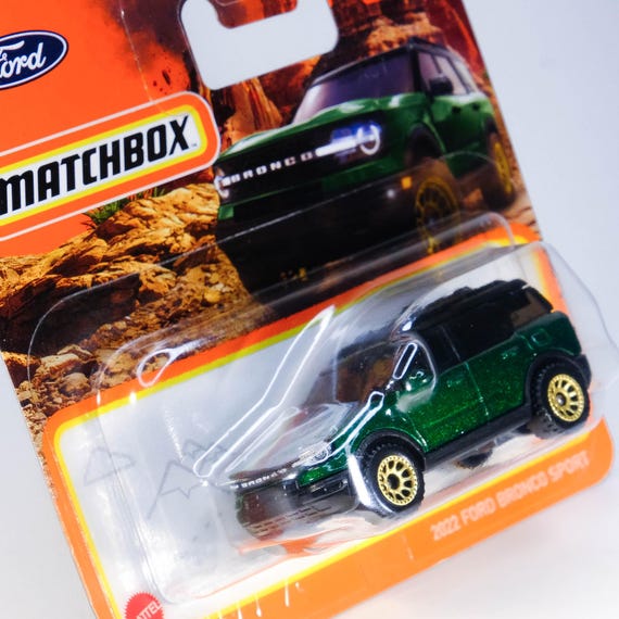 44台　2022 FORD BRONCO SPORT　マッチボックス　ブロンコ 2024 Matchbox 2022 FORD BRONCO SPORT #44☀Eruption Green