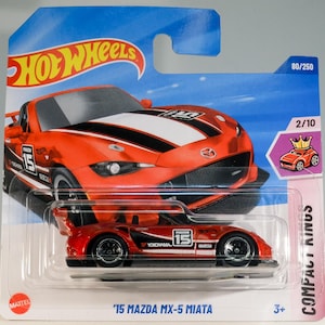 Hot Wheels &#39;15 Mazda MX-5 Miata - Compact Kings