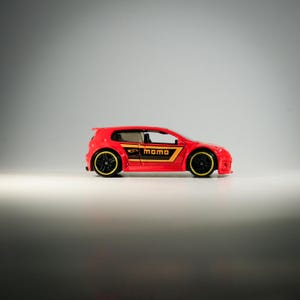 Hot Wheels Volkswagen Golf GTI - Volkswagen (Cor MOMO)