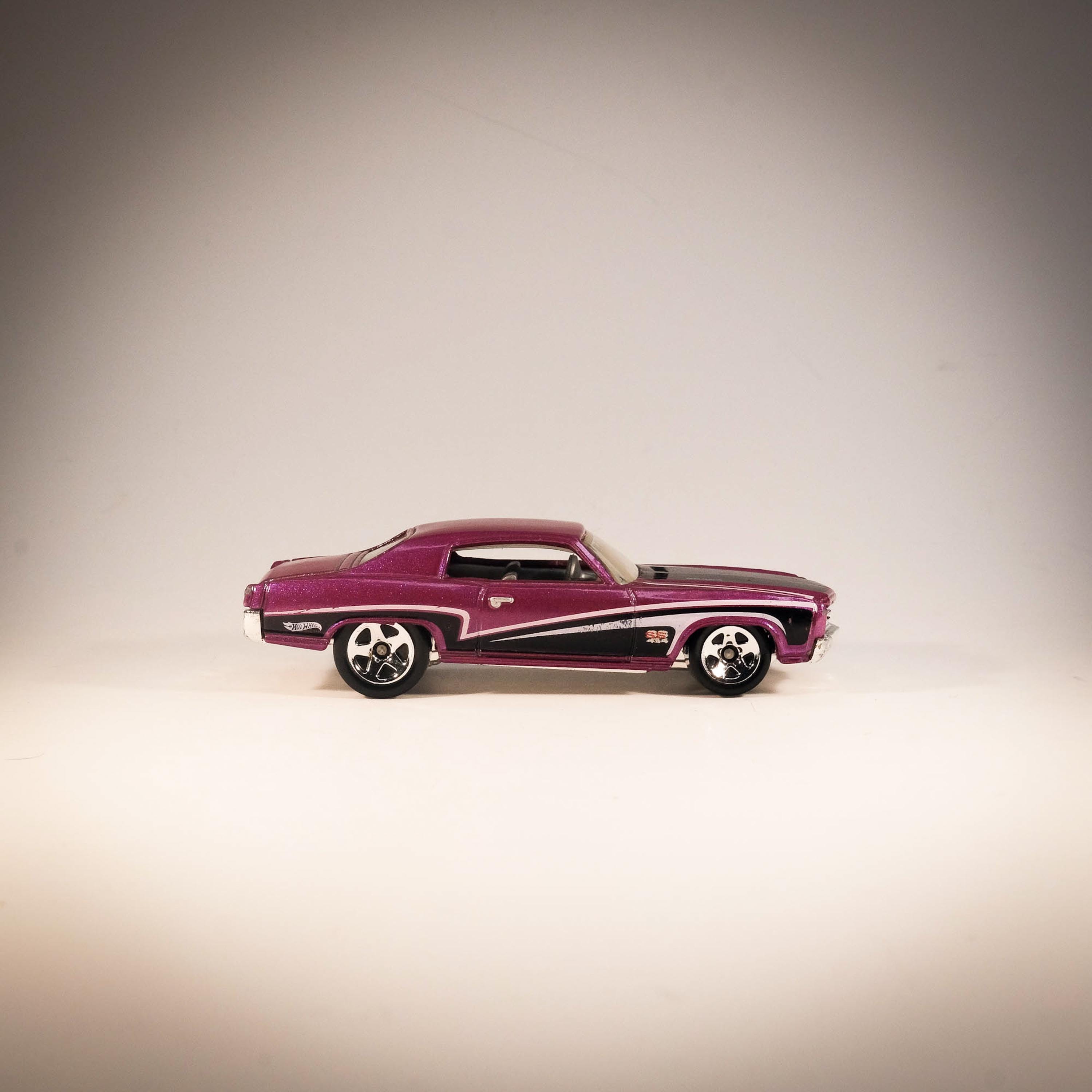 Hot Wheels Vintage '70 Monte Carlo - Muscle Mania - GM (rare Find