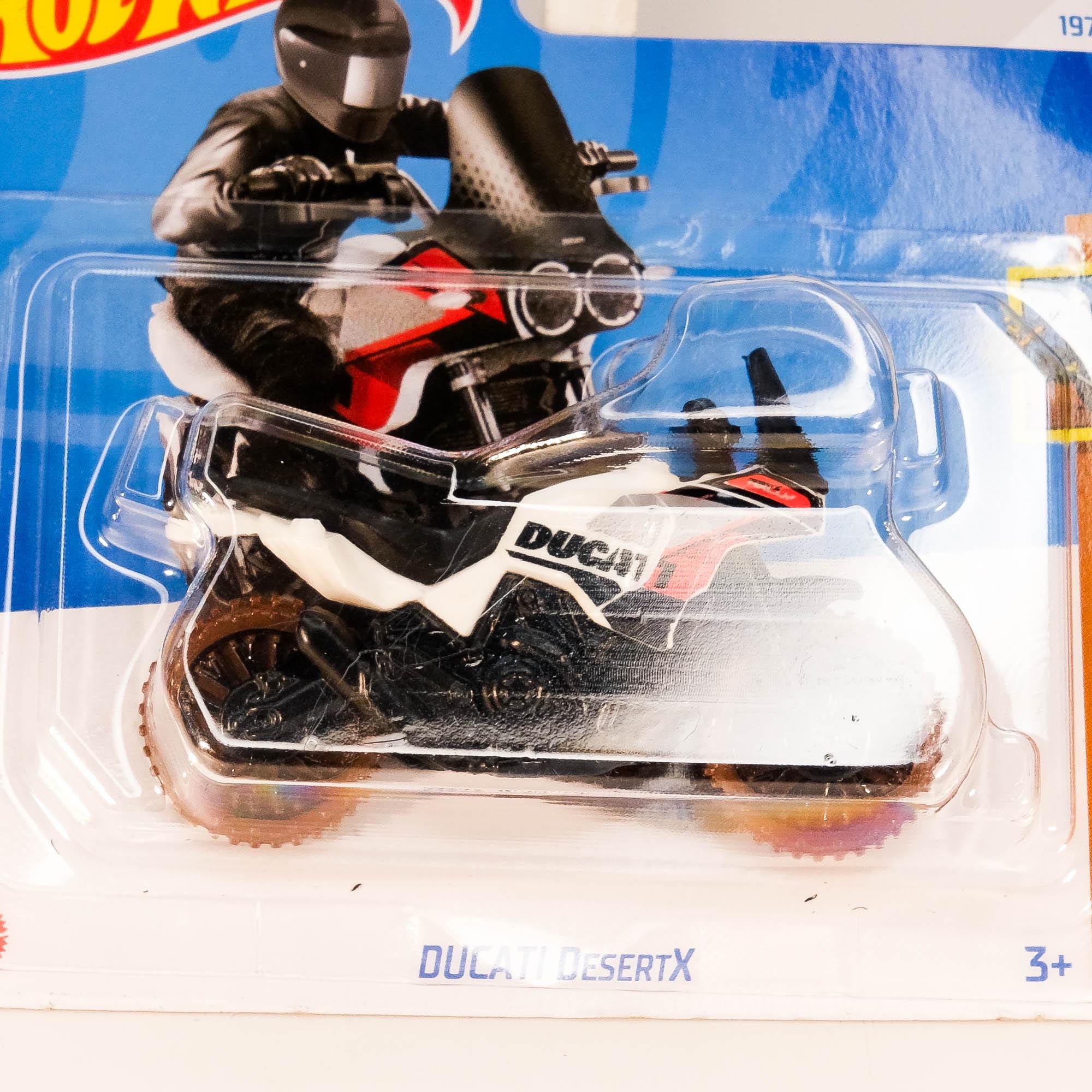 ミニカー Hot Wheels DUCATI DesertX HW MOTO Amazon.com: Hot Wheels Ducati DesertX, HW Moto 1/5 [White/Black