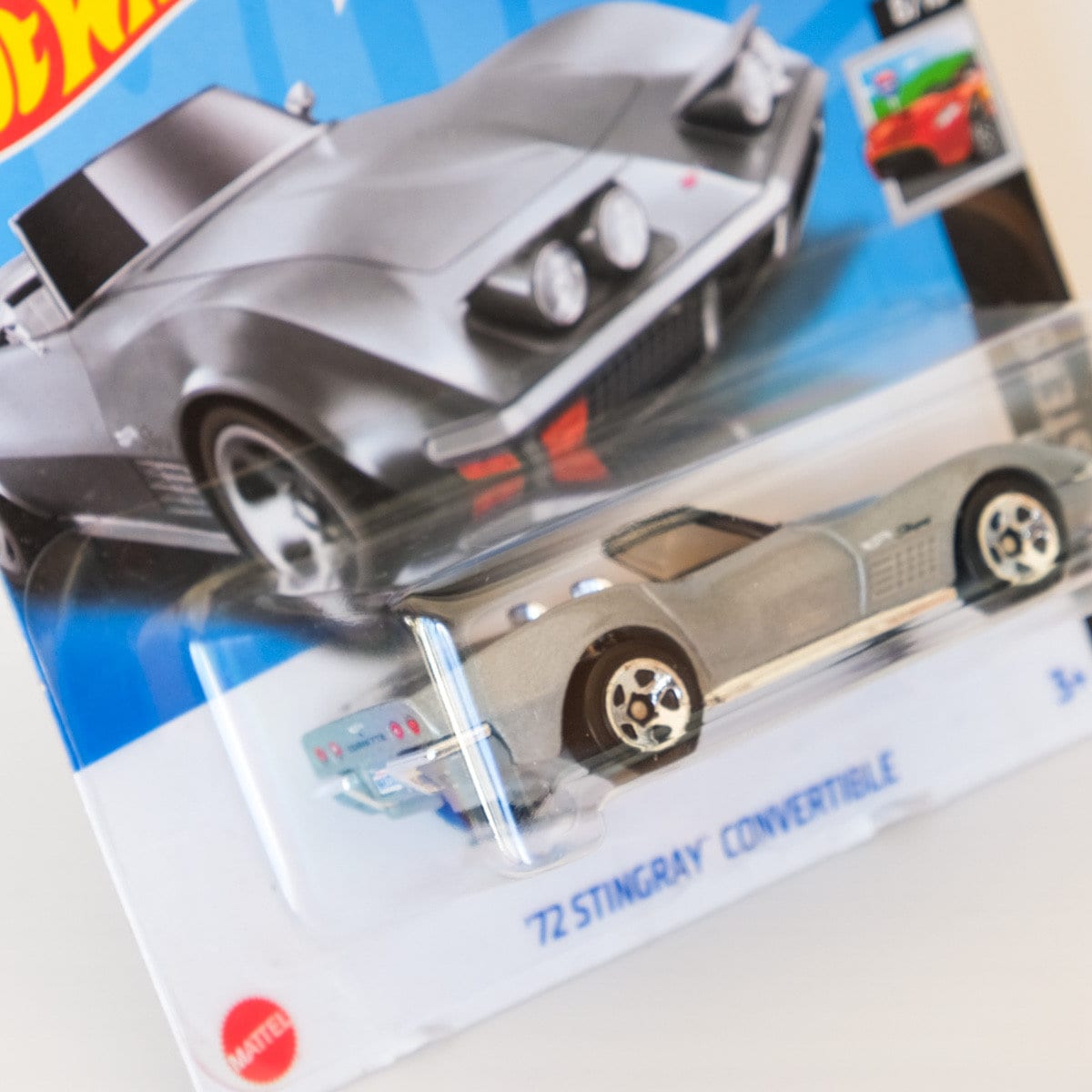 ホットウィール コルベット スティングレイ コンバーシベル '72 (G