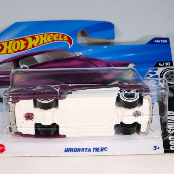 ミニカー Hot Wheels Hirohata Merc 4/10 Amazon.com: Hot Wheels Hirohata MERC, Rod Squad 4/10 [Purple