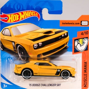 Hot Wheels &#39;15 Dodge Challenger SRT - Muscle Mania (MOPAR)