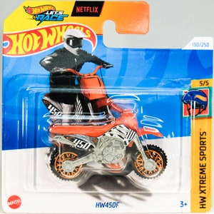 Hot Wheels 2008 Custom Bikes #150 - 1:64 Scale Purple Motorcycle With Flames