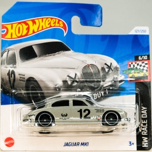 Hot Wheels Jaguar MK1 - HW Race Day