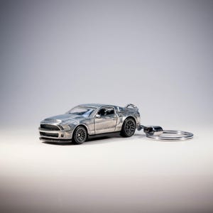 Unique &#39;10 Hot Wheels Ford Shelby GT500 Supersnake Polished Custom Keychain