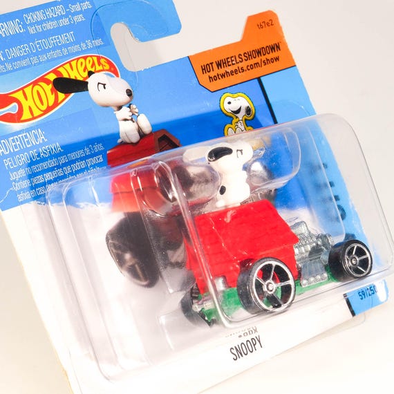Cochecito Hot Wheels Snoopy - Escala 1:64, HW City 59/250 - Coleccionable Para Niños Y Fans