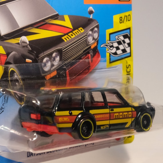 ミニカー Datsun Bluebird 510 Datsun Bluebird (510) Wagon Green With Mr. Jun Imai【IG3148