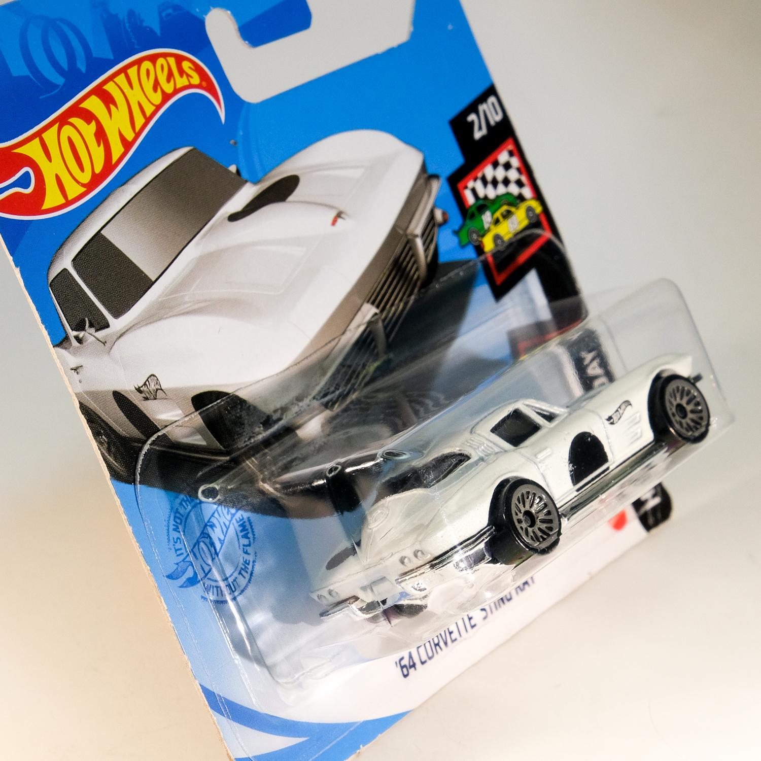 ホットウィール '64 コルベット スティングレイ - ディア ダ コリーダ